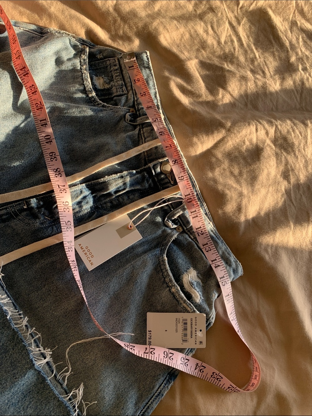 Good American
Good Extreme
Ripped Super
High Waist Barrel
Jeans - Picture 15 of 17